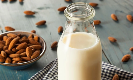 las 5 razones para consumir leche de almendras las 5 razones para consumir leche de almendras