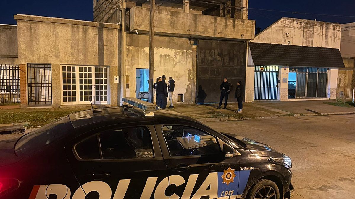 Investigan la muerte de un hombre dentro de un inmueble en barrio Los Hornos