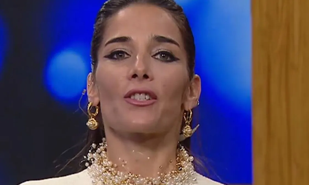 Juana Viale, conductora de La noche de Mirtha, le pidió a sus televidentes que se queden en casa y criticó la gestión de Alberto Fernández. Juana Viale, conductora de La noche de Mirtha, le pidió a sus televidentes que se queden en casa y criticó la gestión de Alberto Fernández.