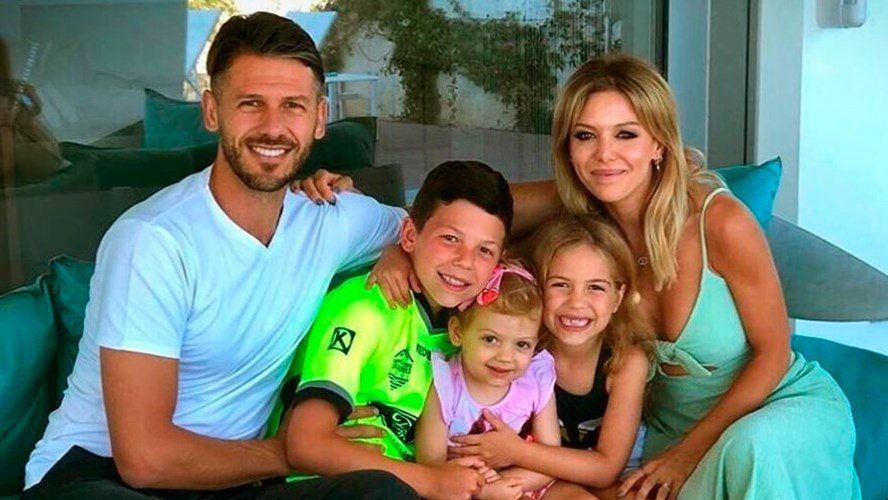 Evangelina Anderson, Martín Demichelis y sus hijos, viven en Munich, Alemania.