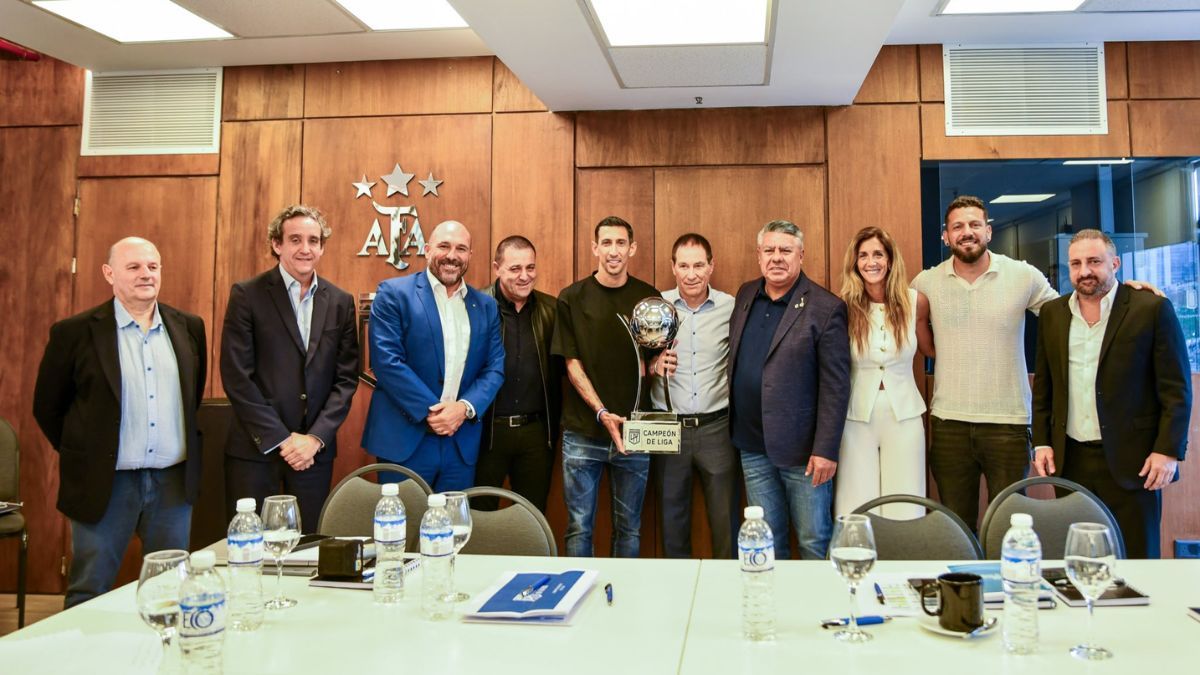 Rosario Central, campeón de la Liga Profesional por terminar primero en la tabla anual.  