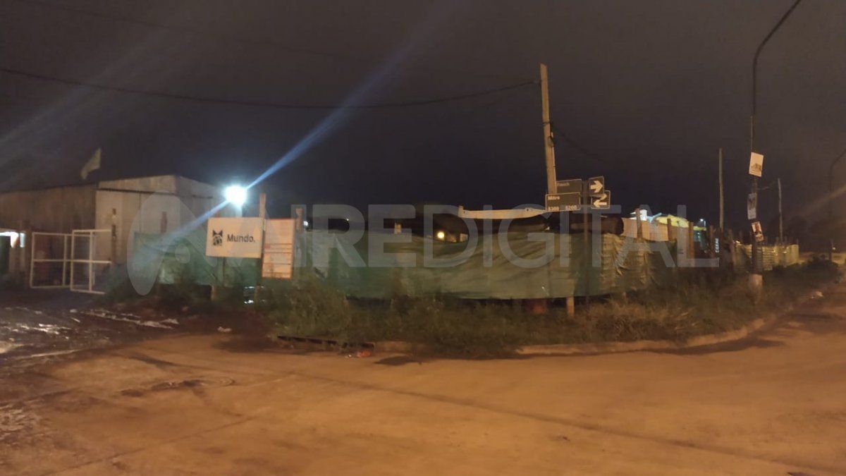 A puñaladas intentaron asaltar al sereno de un obrador ubicado en el barrio Coronel Dorrego. Allí guardan la maquinaria que mundo Construcciones utiliza para realizar trabajos en el barrio Los Cipreses.