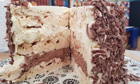 Es un postre delicioso y elegante que es perfecto para cualquier ocasión especial. Es un postre delicioso y elegante que es perfecto para cualquier ocasión especial.