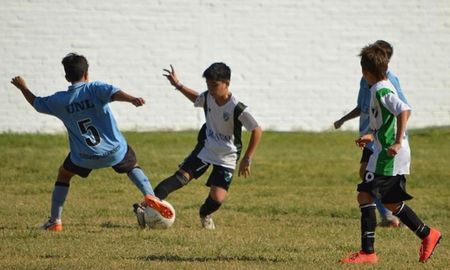 Por hechos de violencia, suspenden las competencias de las inferiores e infantiles de la Liga Santafesina de Fútbol Por hechos de violencia, suspenden las competencias de las inferiores e infantiles de la Liga Santafesina de Fútbol