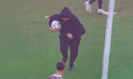 La verdad del hincha encapuchado que se robó la pelota la final de Huracán y Platense La verdad del hincha encapuchado que se robó la pelota la final de Huracán y Platense