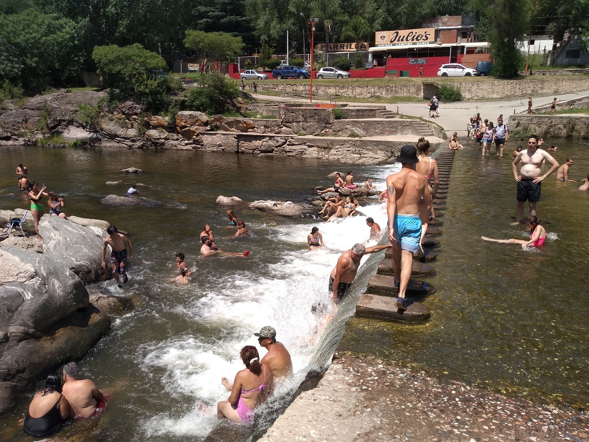 Una nena de 9 años se ahogó en un balneario de Carlos Paz y está internada en terapia intensiva