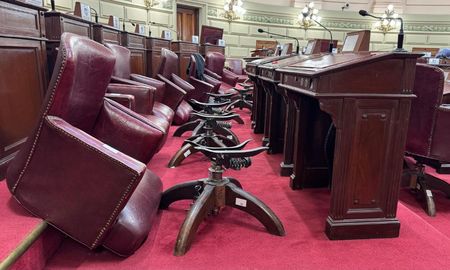 Este jueves comenzó el desarme del recinto de la Cámara de Diputados para adaptarlo para la convención para la reforma constitucional. Este jueves comenzó el desarme del recinto de la Cámara de Diputados para adaptarlo para la convención para la reforma constitucional.