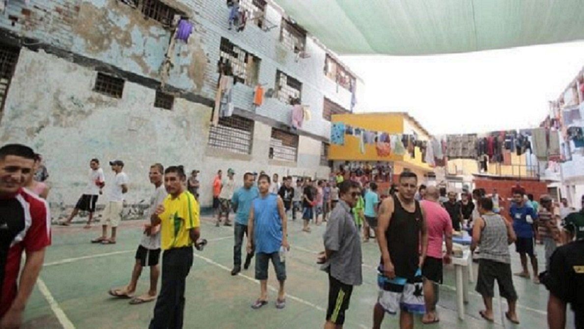 Perú indultará a 3.000 presos en riesgo de contagio de coronavirus