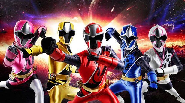 La portada de “Power Rangers” es idéntica al afiche de la película de “Broly”