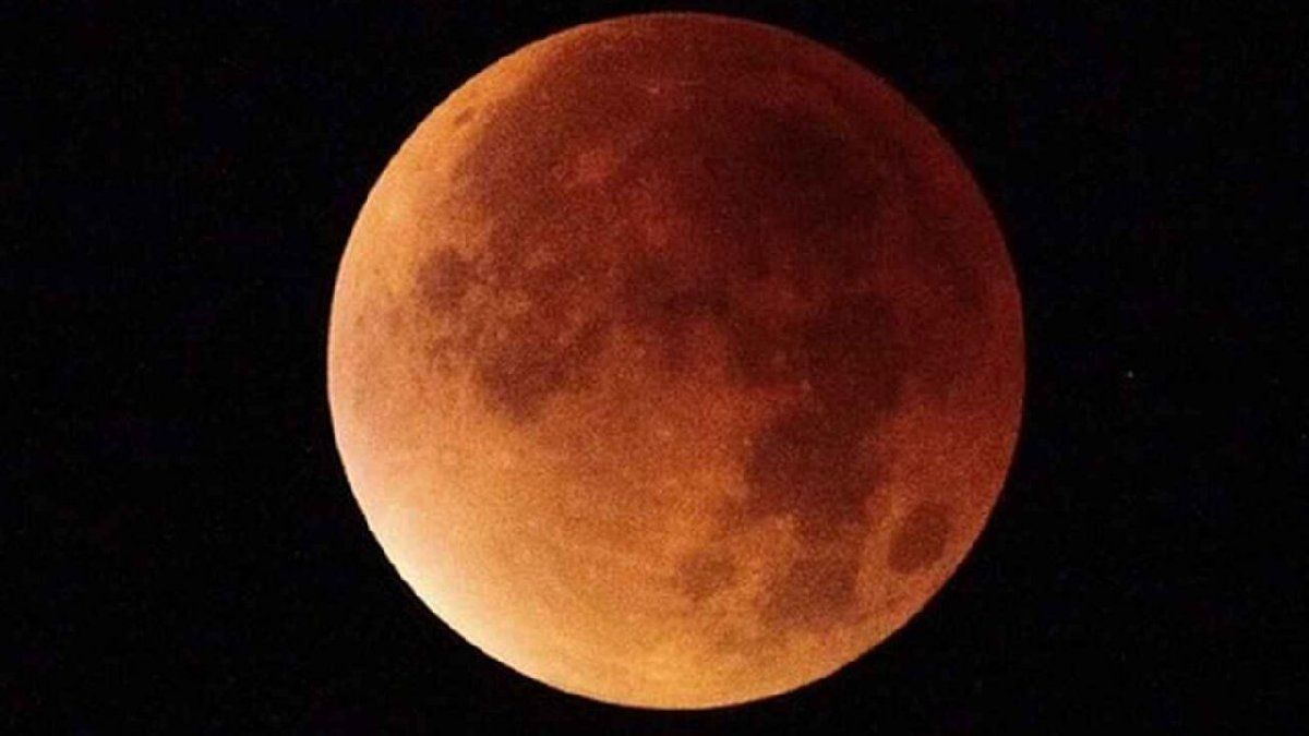 Cómo y dónde se podrá ver el eclipse parcial lunar más largo del siglo