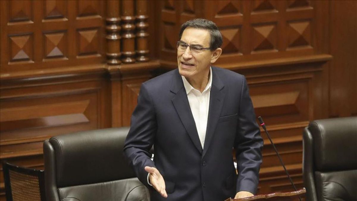 Vizcarra declaró que deja el poder “con la frente en alto” y descartó entablar acciones legales para resistir la decisión del Congreso.