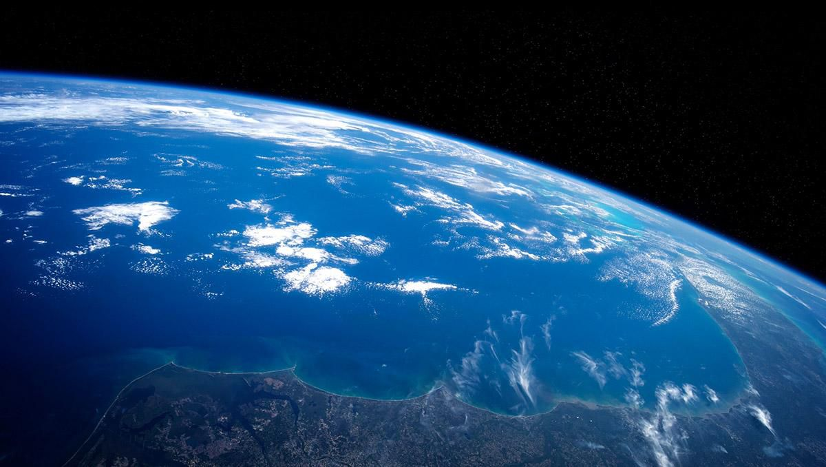 La Tierra se ha vuelto menos brillante debido a una caída en la cantidad de luz solar reflejada desde la superficie.