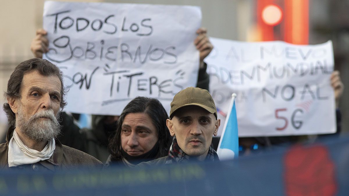 Manifestantes protestaron este s&aacute;bado por la tarde alrededor del Obelisco.&nbsp;