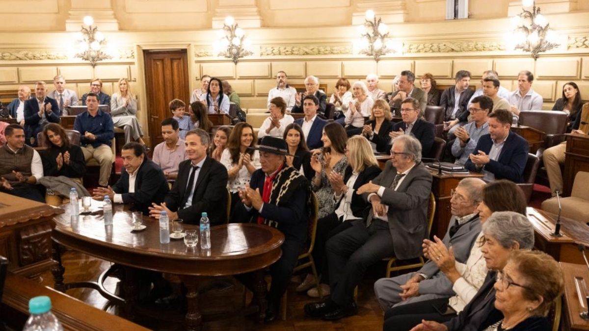 La Cámara de Senadores de la Provincia de Santa Fe realizó este jueves en el recinto un acto de homenaje y reconocimiento a tres destacadas personalidades