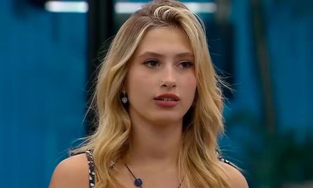 Lolo Poggio admitió sus problemas de higiene durante una charla con sus compañeros de Gran Hermano. Lolo Poggio admitió sus problemas de higiene durante una charla con sus compañeros de Gran Hermano.