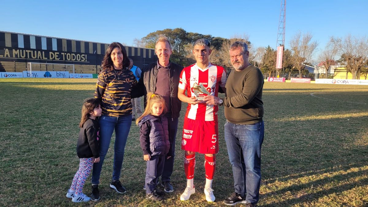 Patricio Tanda, distinguido como el mejor jugador del partido ante Libertad por Copa Santa Fe. Patricio Tanda, distinguido como el mejor jugador del partido ante Libertad por Copa Santa Fe.