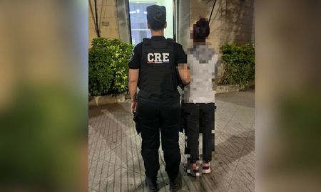 La policía detuvo en Santa Fe a una mujer tras una pelea con su vecina La policía detuvo en Santa Fe a una mujer tras una pelea con su vecina