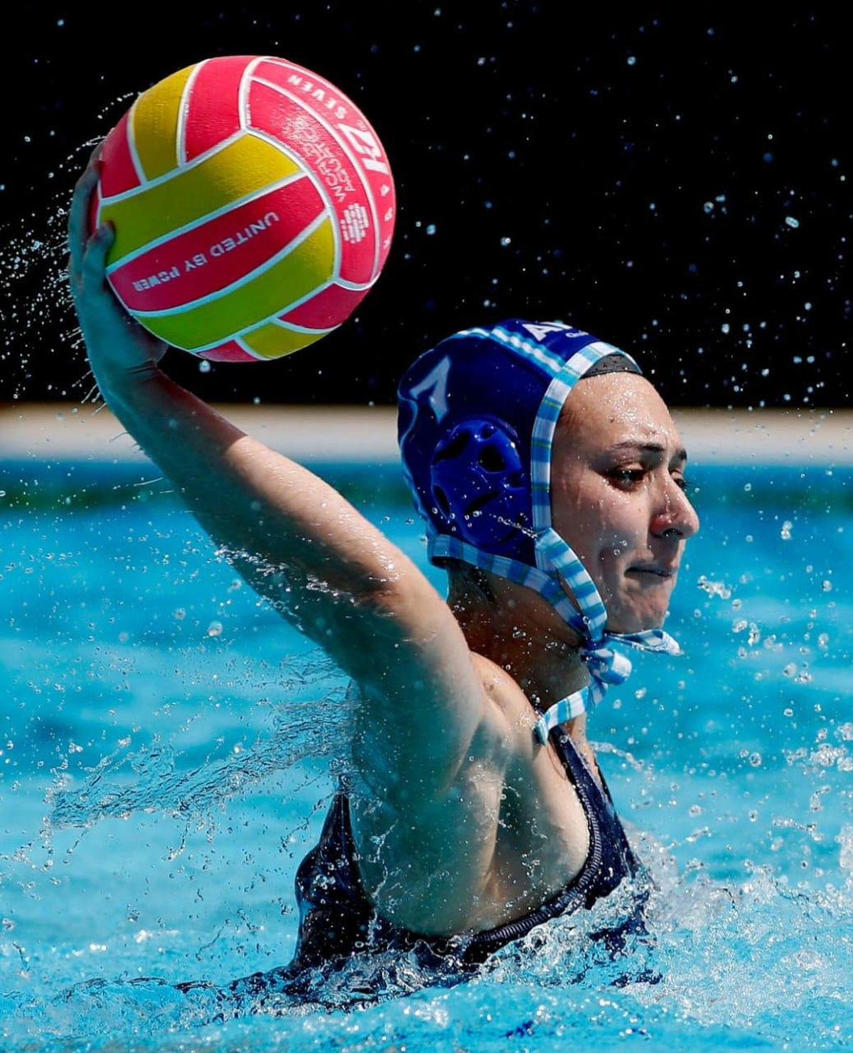 Buen arranque de la selección Argentina sub 20 de waterpolo femenino en el mundial del Salvador-Brasil. Buen arranque de la selección Argentina sub 20 de waterpolo femenino en el mundial del Salvador-Brasil.