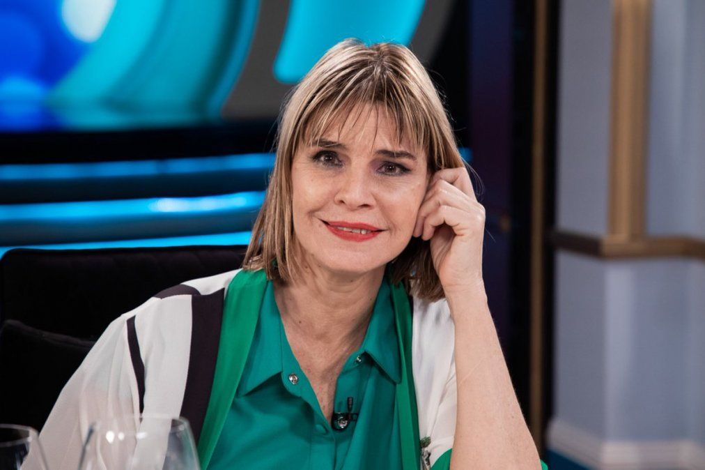 Fabiana Cantilo estuvo este domingo invitada a Almorzando con Mirtha Legrand con Juana Viale y se refirió a su experiencia personal. &nbsp;