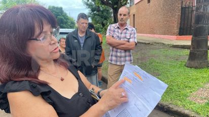 Reclamo de vecinos en barrio Los Hornos: pedido de iluminación, limpieza y bacheo