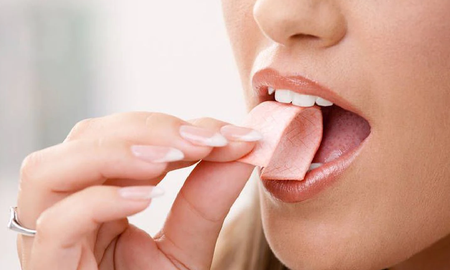 Qué sucede en nuestro cuerpo cuando tragamos un chicle Qué sucede en nuestro cuerpo cuando tragamos un chicle