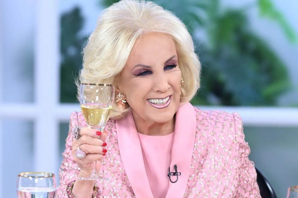 Mirtha Legrand despide el año junto a sus fieles televidentes.