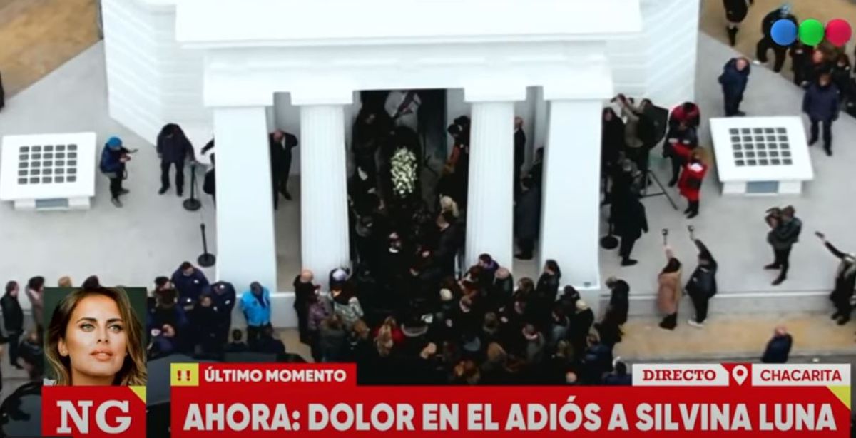 Telefe envió un dron al funeral de Silvina Luna. Telefe envió un dron al funeral de Silvina Luna.