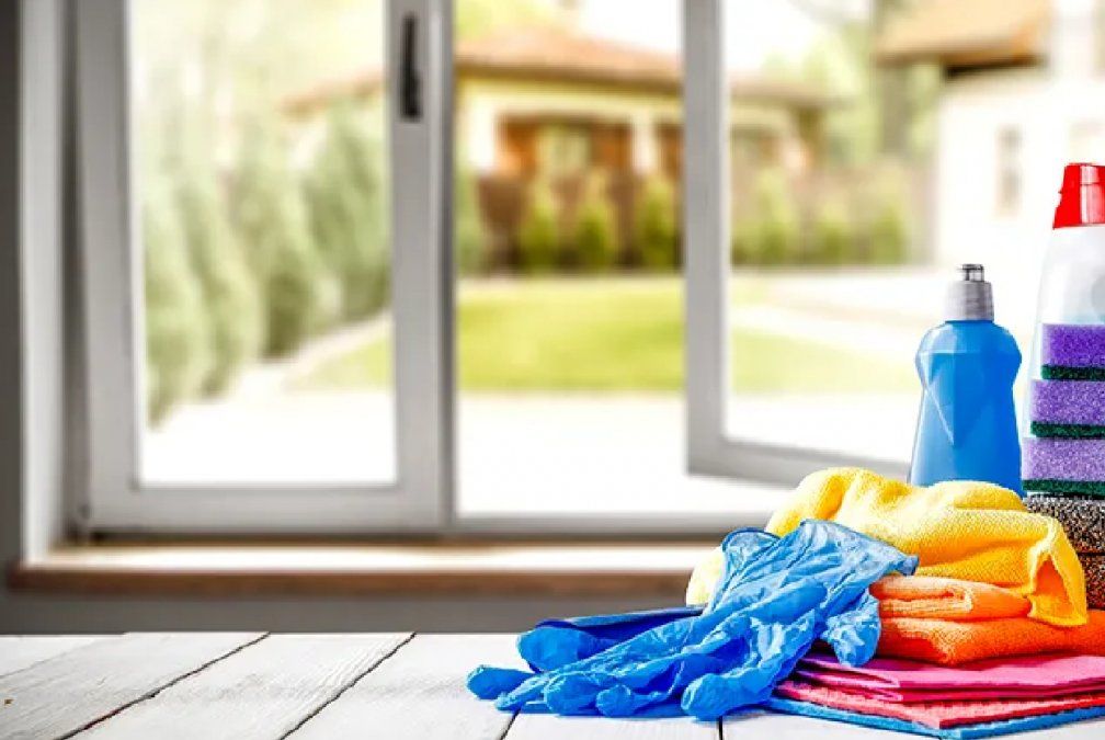 5 trucos de limpieza con refresco para el hogar que no conocías