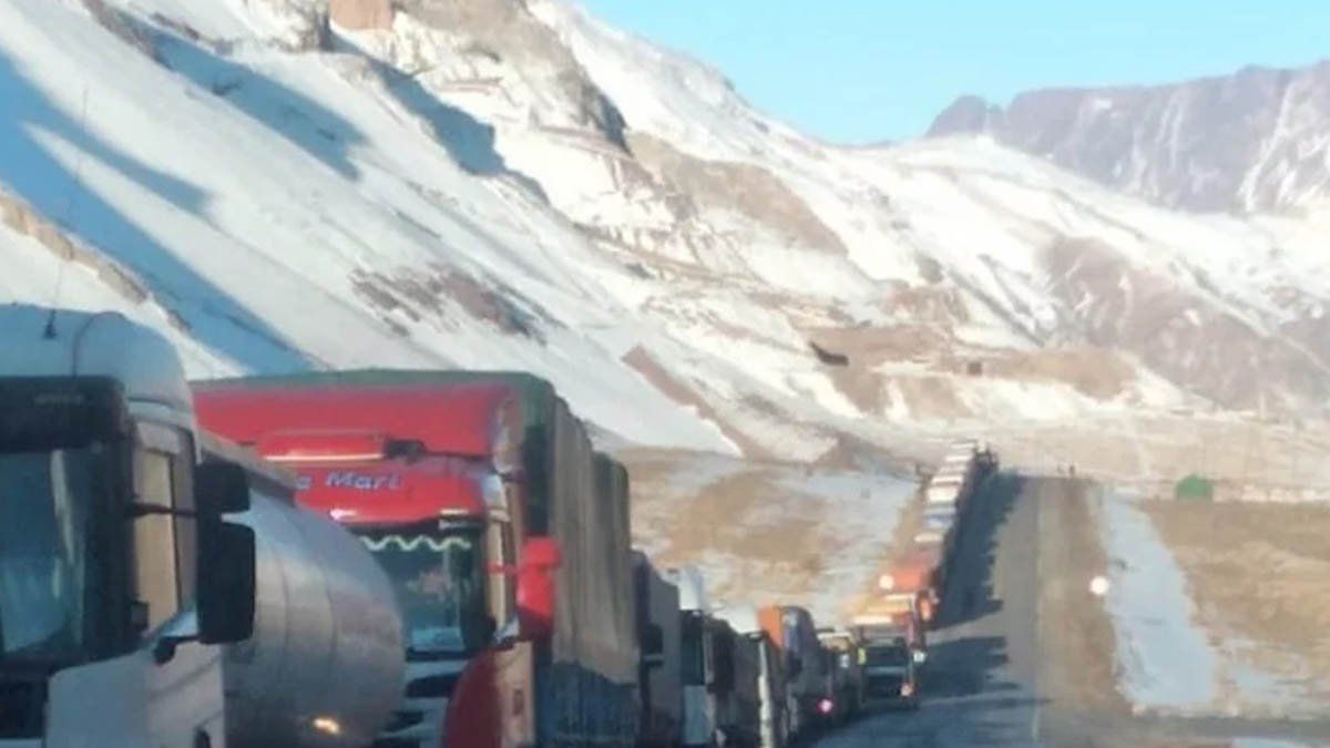 El problema no solo afecta a transportistas argentinos: tambi&eacute;n involucra a brasile&ntilde;os, paraguayos, uruguayos y bolivianos que usan esa ruta para llegar a los puertos del Pac&iacute;fico.