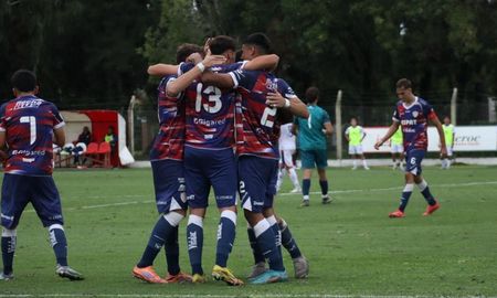 Unión se hizo fuerte en casa: venció 3 a 1 a San Lorenzo por la reserva. Unión se hizo fuerte en casa: venció 3 a 1 a San Lorenzo por la reserva.