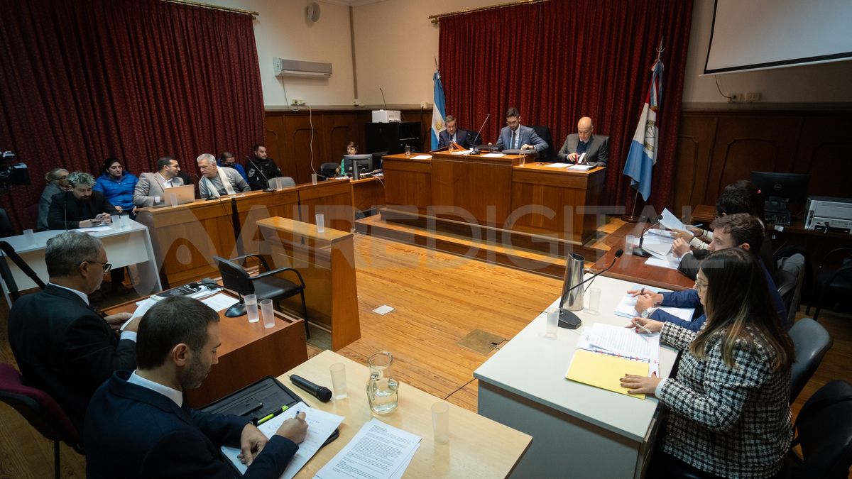 El juicio contra los entrenadores de triatlón de Rincón se realiza en la sala 6 de los tribunales santafesinos.