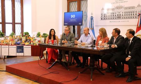 El gobernador Omar Perotti encabezó la presentación de Precios Santafesinos. El gobernador Omar Perotti encabezó la presentación de Precios Santafesinos.