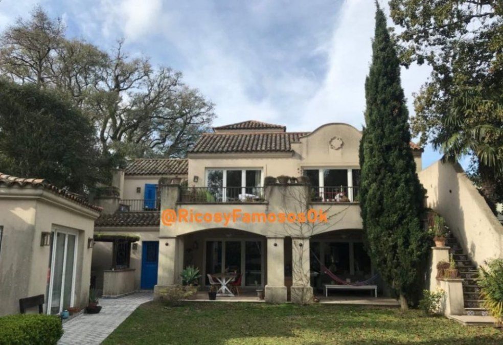 La parte trasera de la exclusiva casa. 