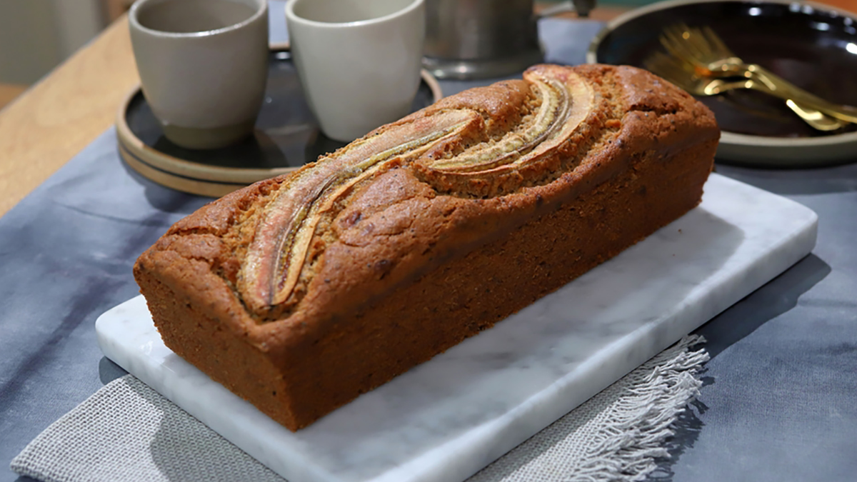 La receta de budín de banana en 25 minutos.