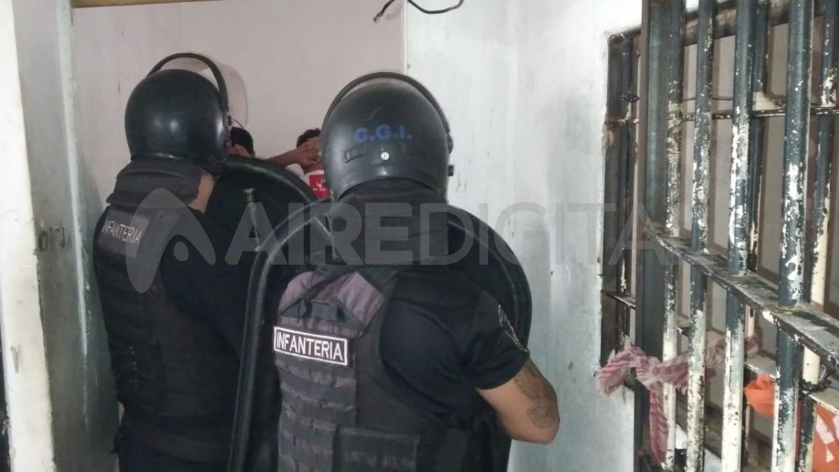 La Policía frustró el intento de fuga de nueve presos alojados en la Comisaría 27 de barrio La Esmeralda.