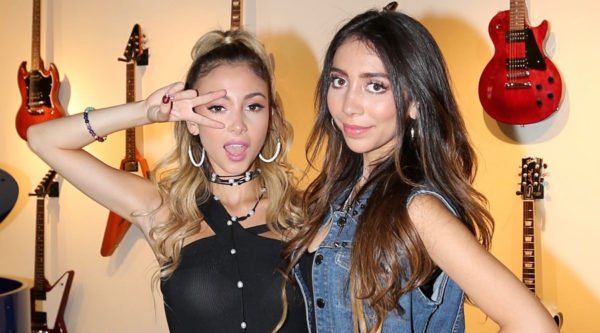 Las hijas del Buki hacen sonrojar a todos con sus outfit