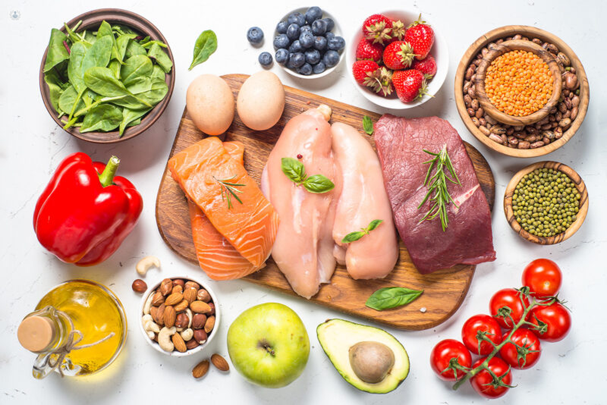 La dieta cetogénica es un plan de alimentación bajo en hidratos de carbono y rico en grasas.