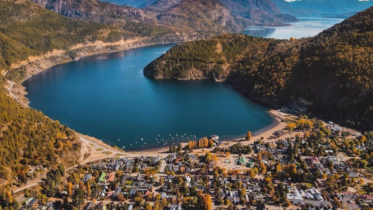 San Martín de los Andes es una de las ciudades más visitadas en todo el año. San Martín de los Andes es una de las ciudades más visitadas en todo el año.