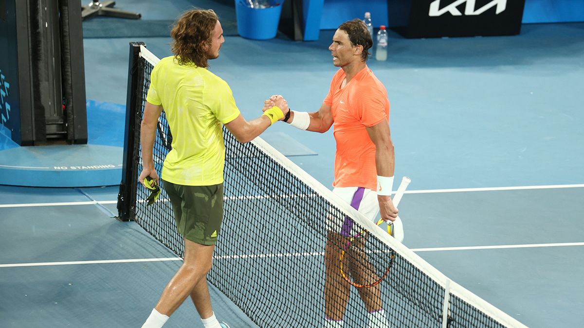 Stefanos Tsitsipas venció a Rafael Nadal y lo eliminó del Abierto de Australia.