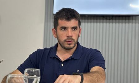 El intendente de Venado Tuerto y presidente de la UCR nacional, Leonel Chiarella, lanzó duras acusaciones contra el jefe de Gabinete, Manuel Adorni. El intendente de Venado Tuerto y presidente de la UCR nacional, Leonel Chiarella, lanzó duras acusaciones contra el jefe de Gabinete, Manuel Adorni.