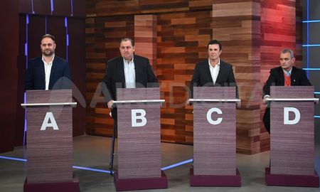 Federico Fulini, Juan Pablo Poletti, Ignacio Martínez Kerz y Ramón Fratte ya debaten en Telefe Santa Fe. Federico Fulini, Juan Pablo Poletti, Ignacio Martínez Kerz y Ramón Fratte ya debaten en Telefe Santa Fe.