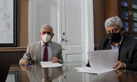 El Secretario de Justicia, Gabriel Somaglia y el Fiscal General, Jorge Baclini, firmaron un convenio este martes por la mañana. El Secretario de Justicia, Gabriel Somaglia y el Fiscal General, Jorge Baclini, firmaron un convenio este martes por la mañana.