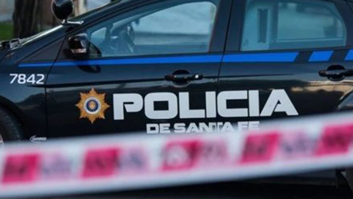 La tranquilidad de la localidad de Maciel se vio afectada en la madrugada de este jueves cuando un grupo de delincuentes no identificados balearon la vivienda de la secretaria comunal de la localidad.