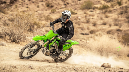 Cuánto sale la moto Kawasaki KX450 con precio actualizado en 2025