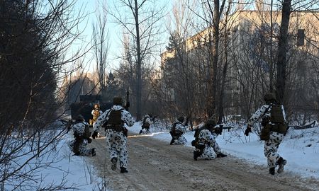 Zelenski confirmó en sus redes sociales que militares rusos tomaron posesión del lugar.