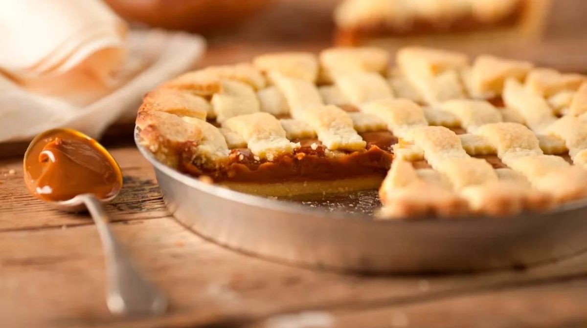 Con esta receta de pastafrola de dulce de leche y coco
