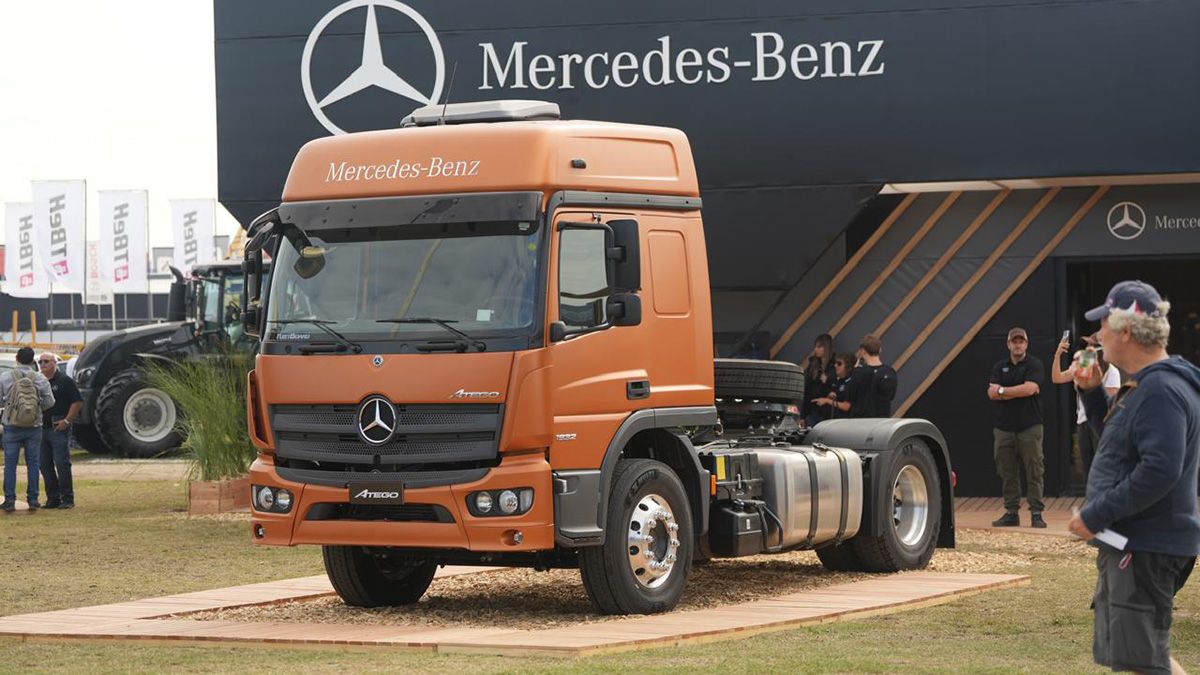 Mercedes-Benz Camiones y Buses