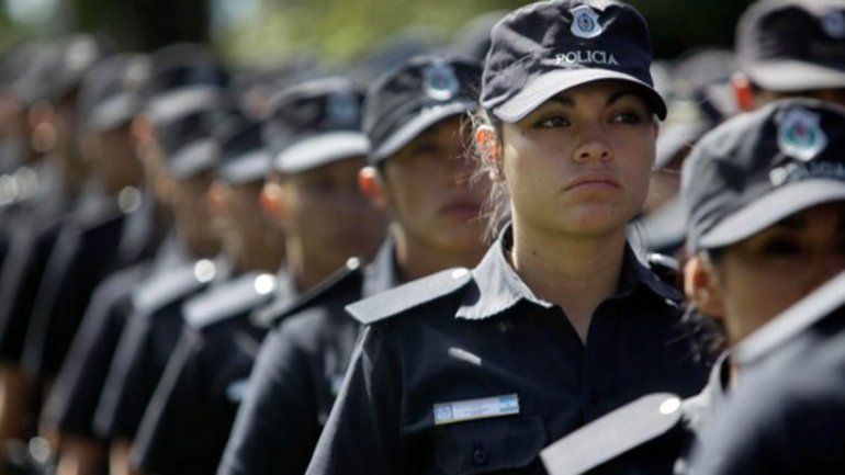 Las mujeres policías representan apenas un tercio del total de la fuerza en Santa Fe.