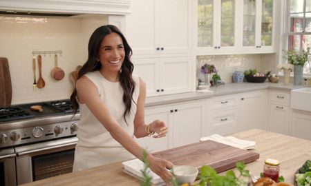 Netflix pospuso el estreno de la serie de Meghan Markle. Netflix pospuso el estreno de la serie de Meghan Markle.