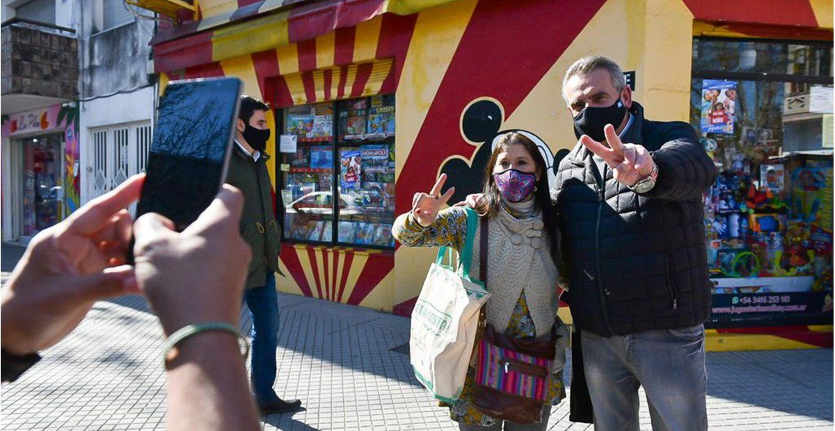 Agustín Rossi ya recorre la provincia aliado a la vicegobernadora